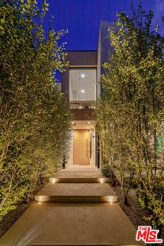 116 S Gretna Green Way, Los Angeles, CA 90049