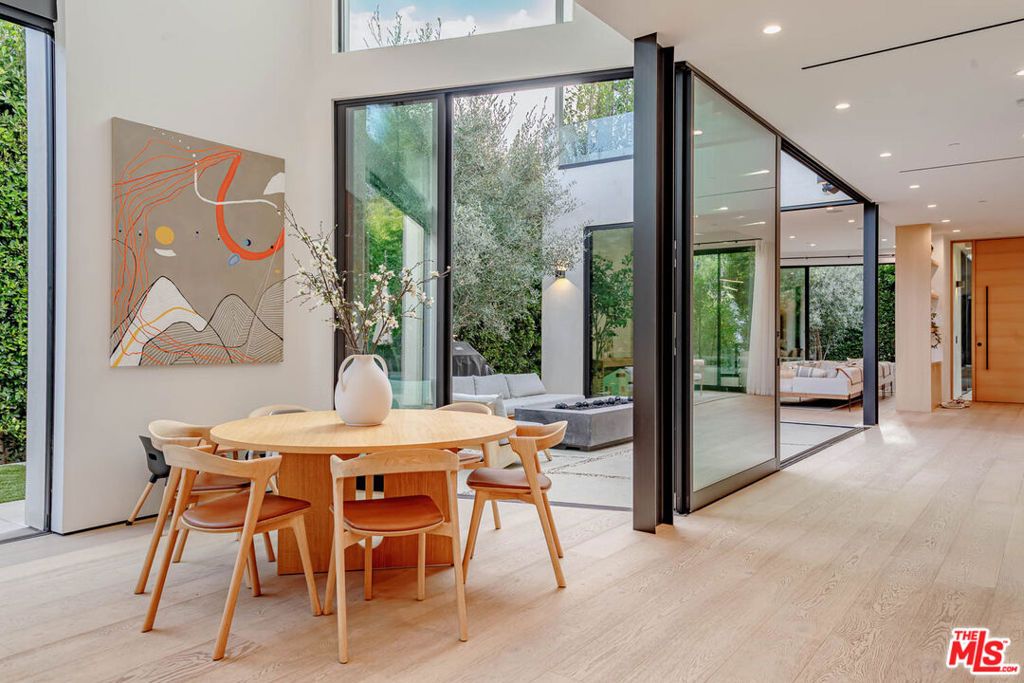 116 S Gretna Green Way, Los Angeles, CA 90049