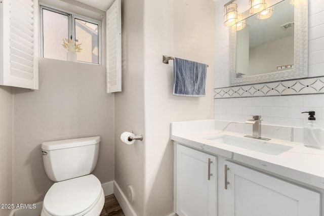 1711 W HARVARD Avenue, Gilbert, AZ 85233