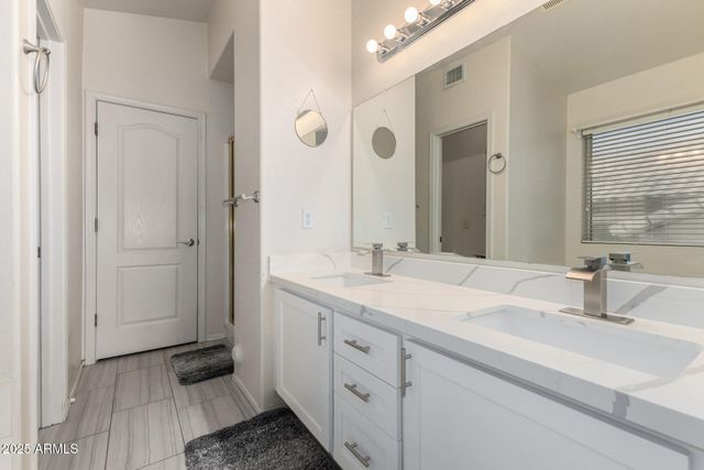 1711 W HARVARD Avenue, Gilbert, AZ 85233