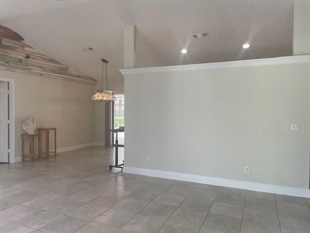 618 SE STREAMLET Avenue, Port St. Lucie, FL 34983