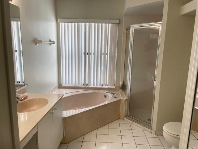 618 SE STREAMLET Avenue, Port St. Lucie, FL 34983