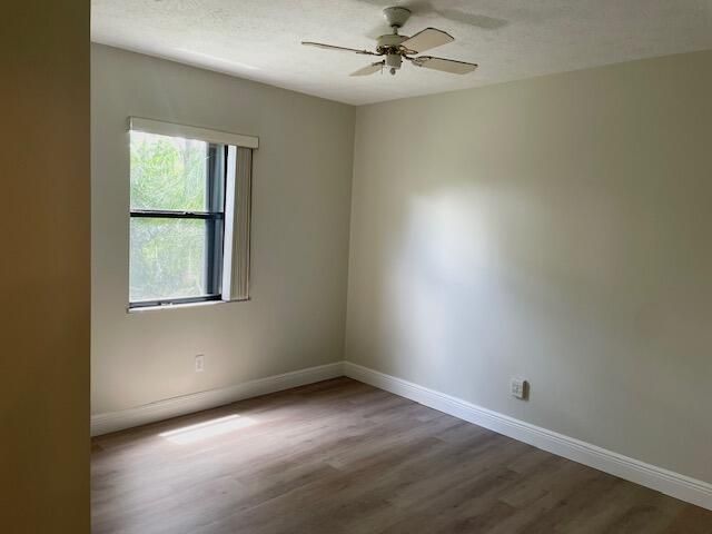 618 SE STREAMLET Avenue, Port St. Lucie, FL 34983