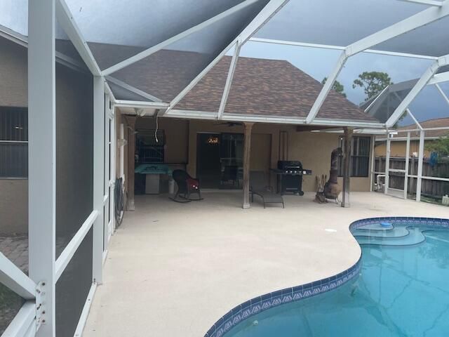 618 SE STREAMLET Avenue, Port St. Lucie, FL 34983