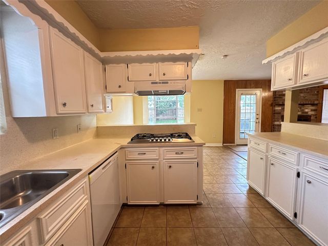 1937 Arcadia Drive, Sugar Land, TX 77498