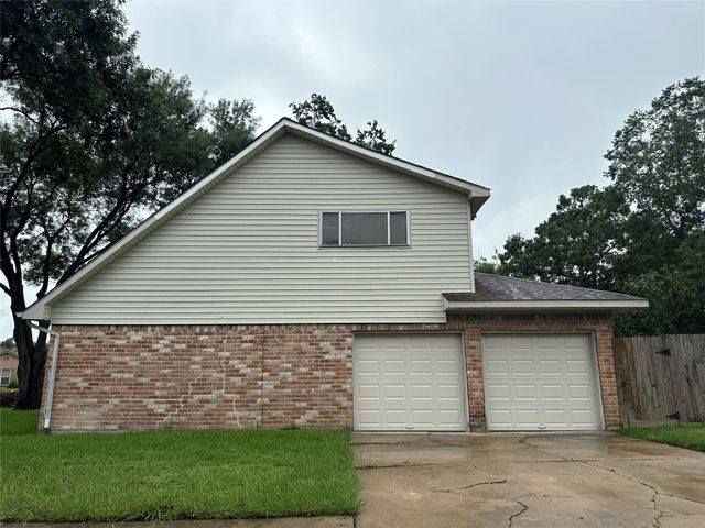 1937 Arcadia Drive, Sugar Land, TX 77498