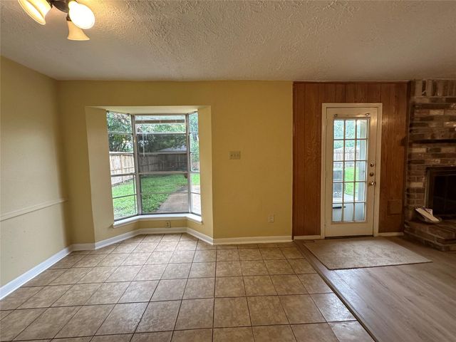 1937 Arcadia Drive, Sugar Land, TX 77498