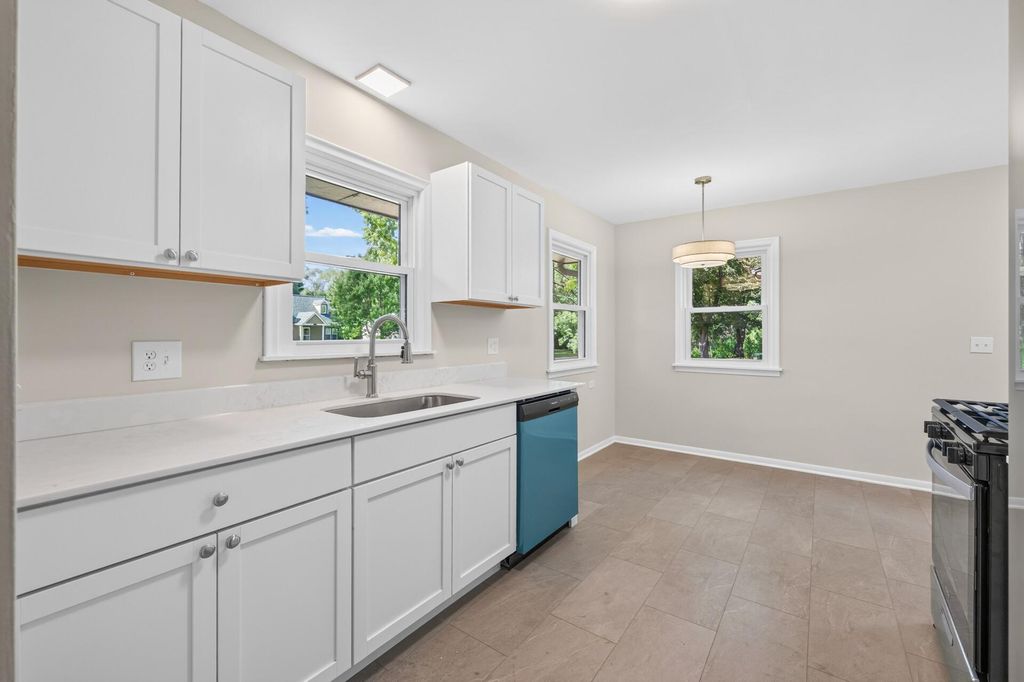 6547 Oakley Drive NE, Fridley, MN 55432 — photo 5