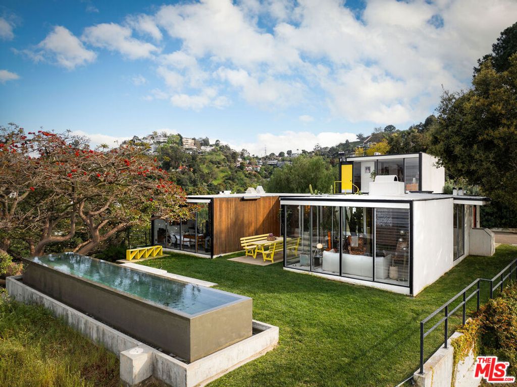 2977 Passmore Drive, Los Angeles, CA 90068 — photo 3