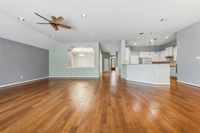 209 Monahans DR, Georgetown, TX 78628
