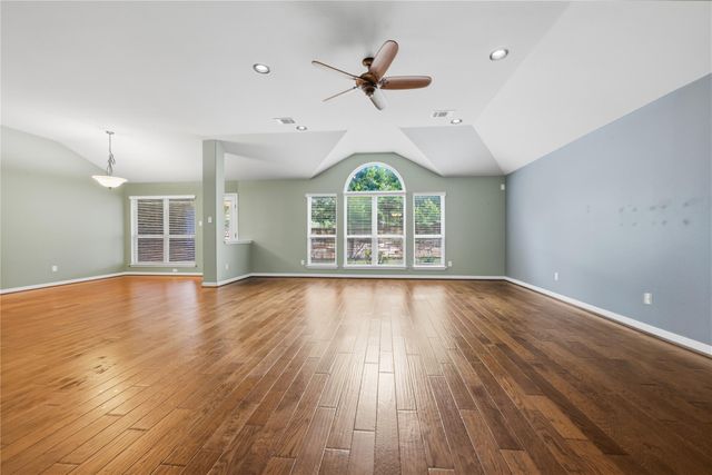 209 Monahans DR, Georgetown, TX 78628