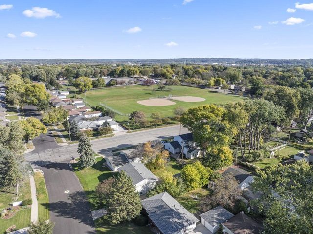 2405 11th Avenue NW, Rochester, MN 55901