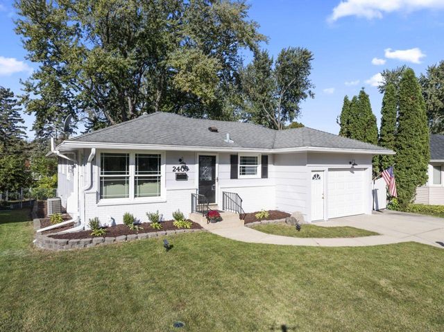 2405 11th Avenue NW, Rochester, MN 55901