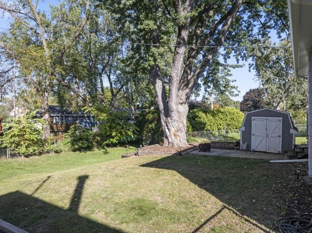 2405 11th Avenue NW, Rochester, MN 55901