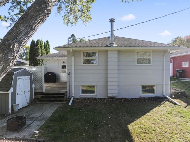 2405 11th Avenue NW, Rochester, MN 55901