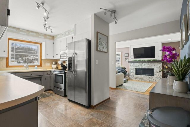 2405 11th Avenue NW, Rochester, MN 55901