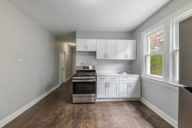 6954 S Maplewood Avenue 1R, Chicago, IL 60629