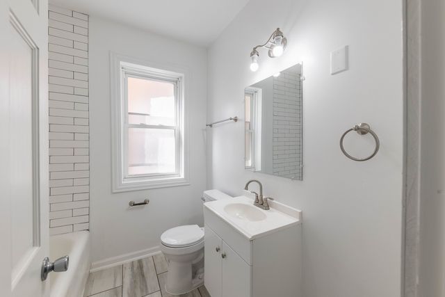 6954 S Maplewood Avenue 1R, Chicago, IL 60629
