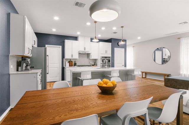 404 Buttercup Creek BLVD 20, Cedar Park, TX 78613