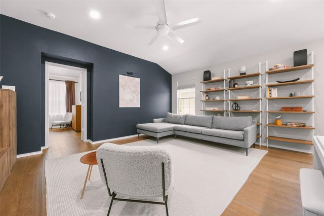404 Buttercup Creek BLVD 20, Cedar Park, TX 78613