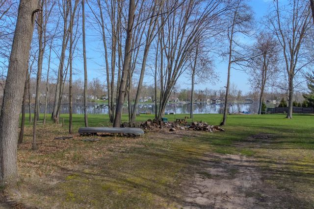 27810 Maystead Road, Sturgis, MI 49091