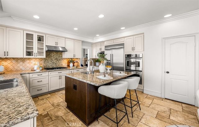 19151 Red Bluff Dr, Lake Forest, CA 92679