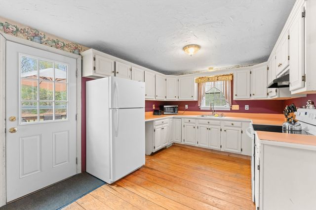 71 South Main Street, Carver, MA 02330