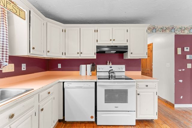 71 South Main Street, Carver, MA 02330
