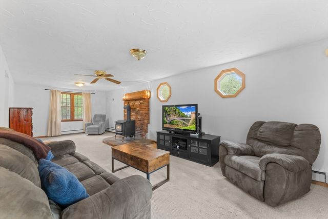 71 South Main Street, Carver, MA 02330