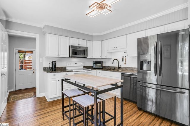 4946 Vineyard Lane, Greenville, SC 29615