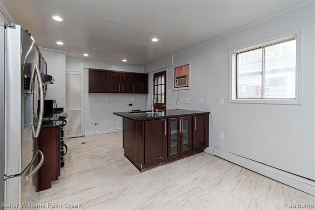 27425 Townley Street, Madison Heights, MI 48071