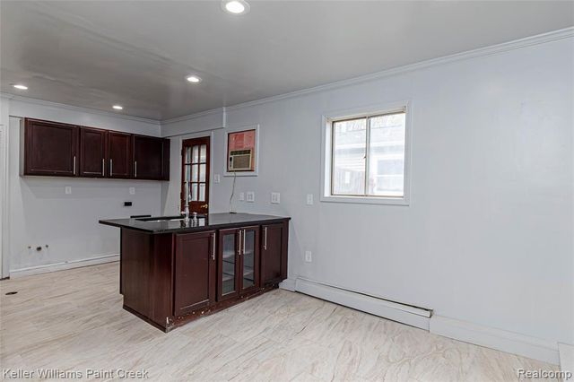 27425 Townley Street, Madison Heights, MI 48071