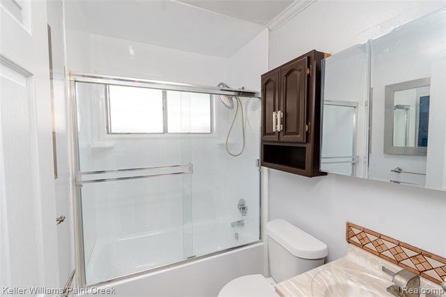 27425 Townley Street, Madison Heights, MI 48071