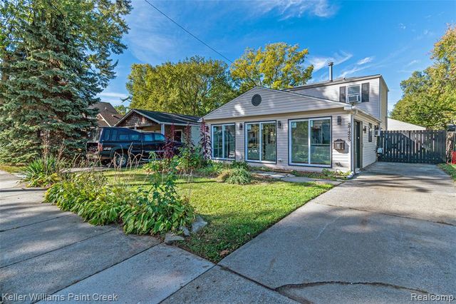 27425 Townley Street, Madison Heights, MI 48071