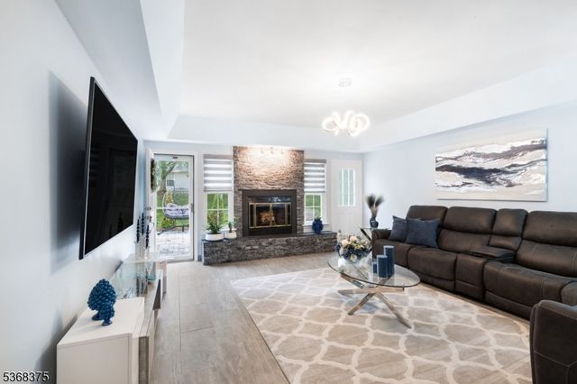 322 Shilling Dr, Franklin Twp., NJ 08873