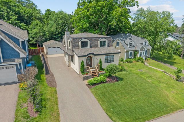 219 Chicago Avenue N, Wayzata, MN 55391
