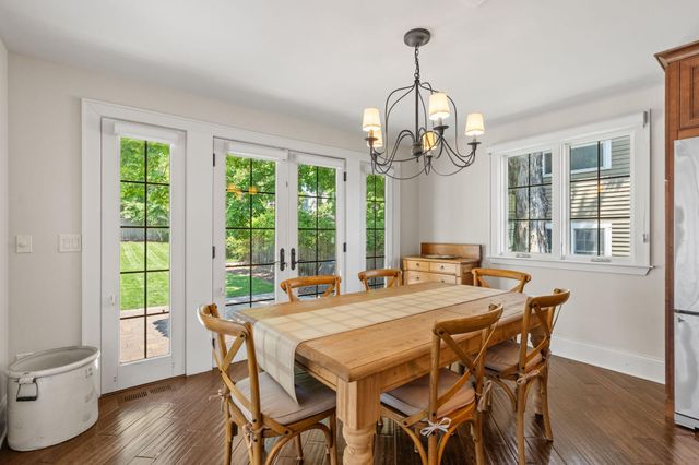 219 Chicago Avenue N, Wayzata, MN 55391