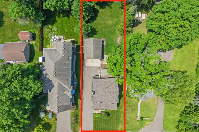 219 Chicago Avenue N, Wayzata, MN 55391