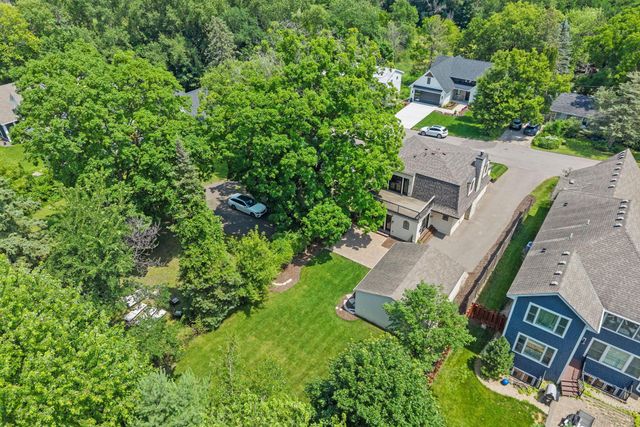 219 Chicago Avenue N, Wayzata, MN 55391