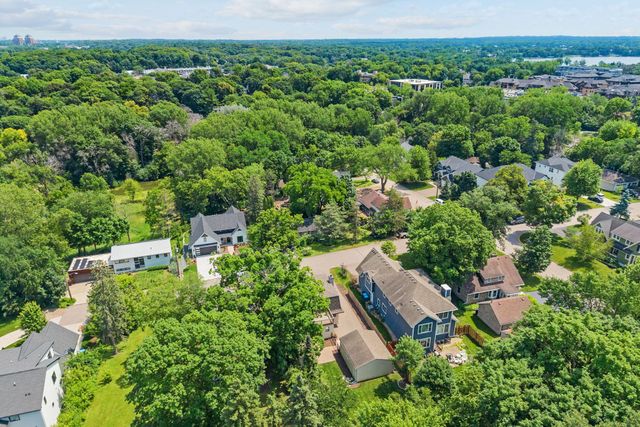 219 Chicago Avenue N, Wayzata, MN 55391