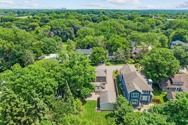 219 Chicago Avenue N, Wayzata, MN 55391
