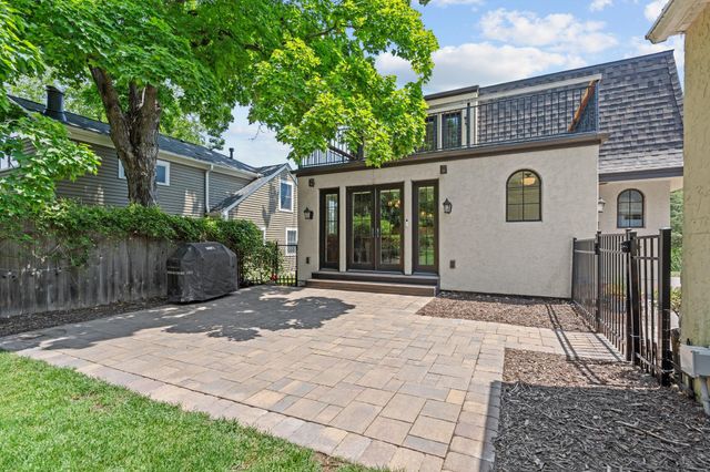 219 Chicago Avenue N, Wayzata, MN 55391
