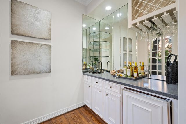 4033 Piping Rock Lane, Houston, TX 77027