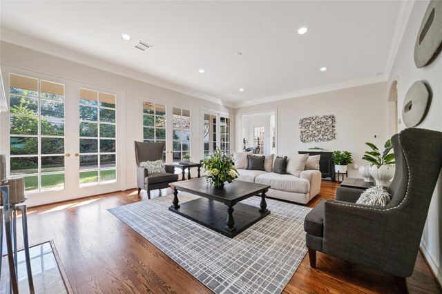 4033 Piping Rock Lane, Houston, TX 77027