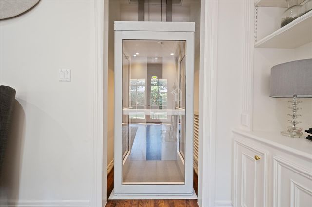 4033 Piping Rock Lane, Houston, TX 77027