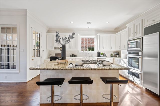 4033 Piping Rock Lane, Houston, TX 77027