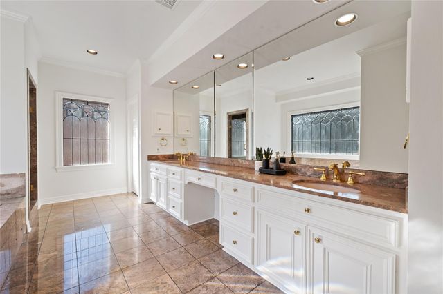 4033 Piping Rock Lane, Houston, TX 77027