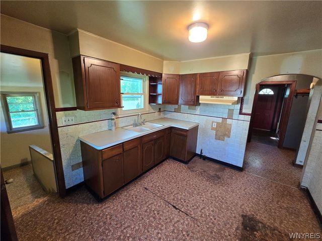 2132 Transit Road, West Seneca, NY 14224