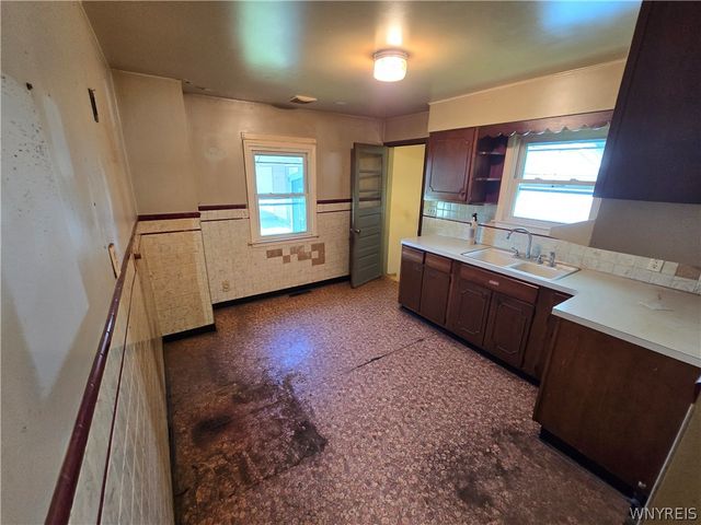 2132 Transit Road, West Seneca, NY 14224
