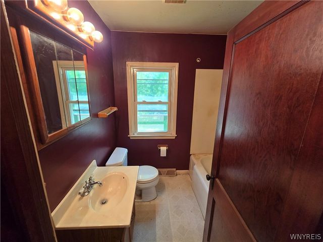 2132 Transit Road, West Seneca, NY 14224